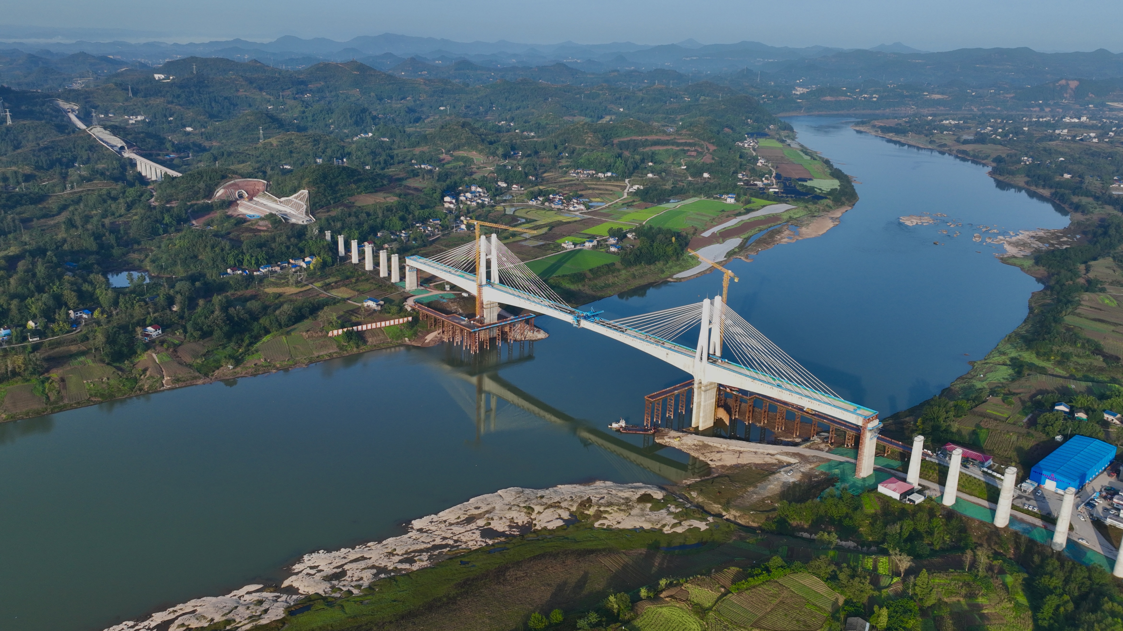 渠江特大桥（连昊 摄）.jpg