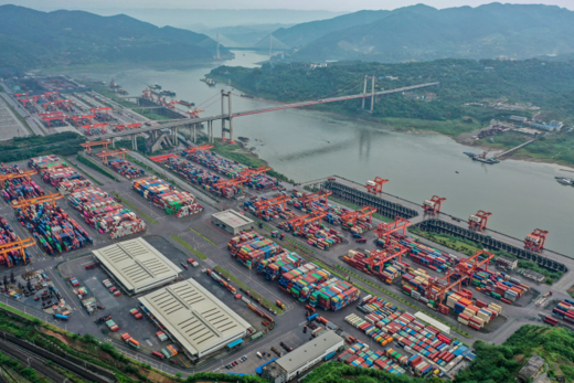 重庆市国企2025年实现营业收入同比增长5.2%