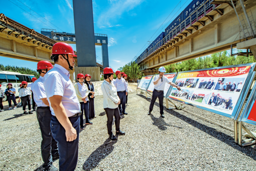  党建引领，铸就北疆综合立体交通建设的战略支撑力量